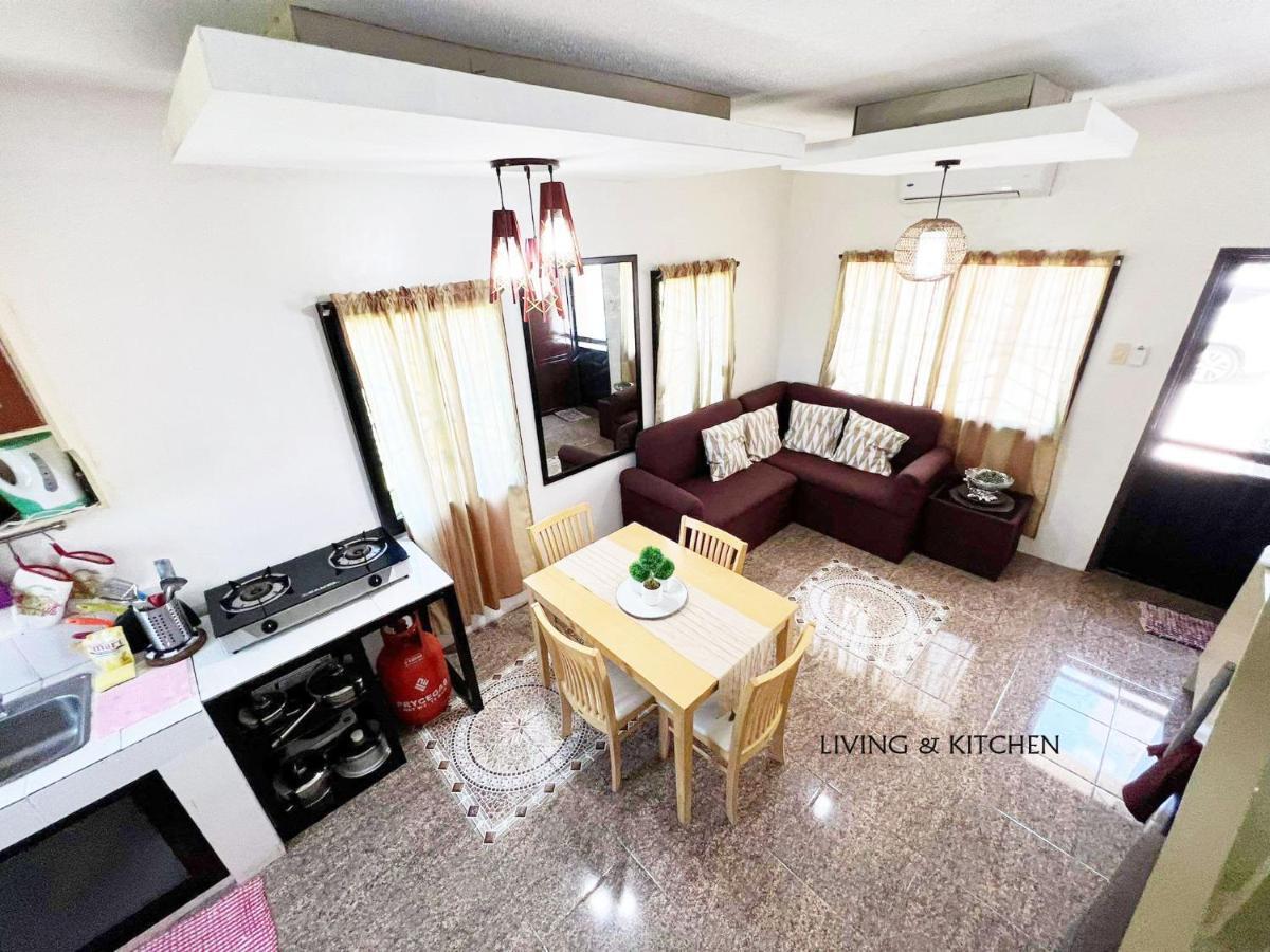 Beach Resorts Walking Distance To The Town House Davao Экстерьер фото